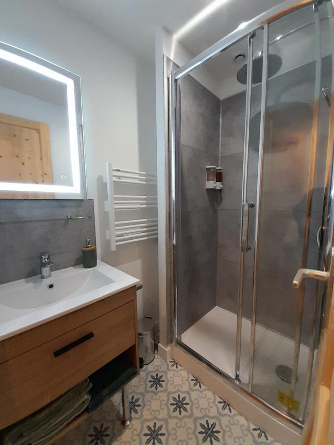 La Pause Sous Le Pin B&B Chambres D'Hotes 卡佩斯唐 外观 照片